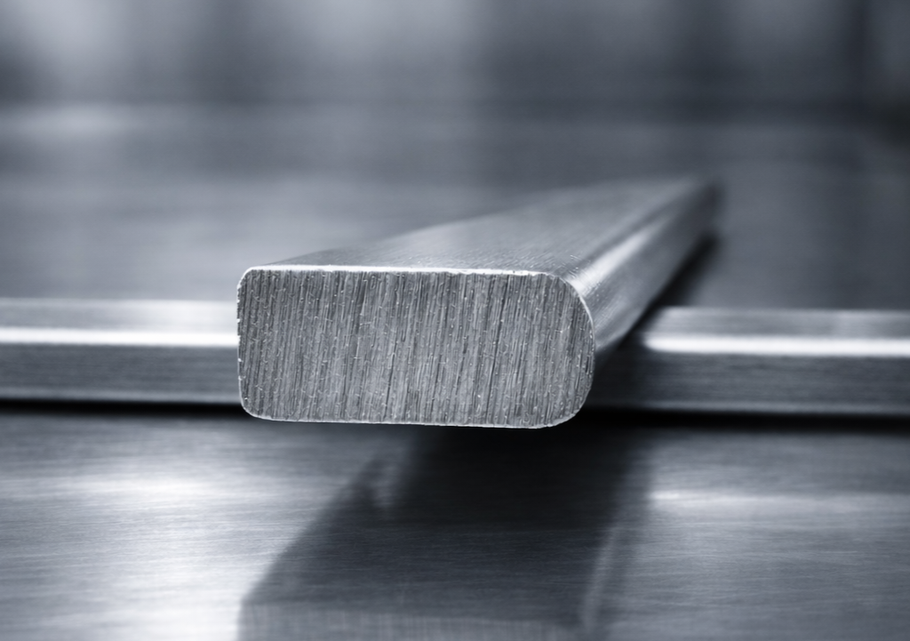 Profilo speciale con bordo mezzovivo